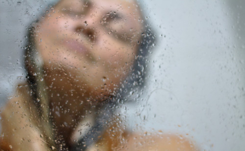 Feuchtigkeitsspender Urea – Erholung für strapazierte Haut  Feuchtigkeitsspender Urea – Erholung für strapazierte Haut